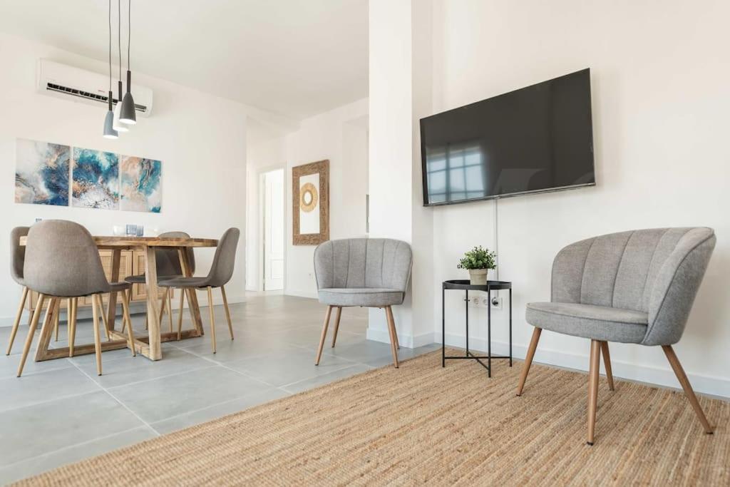 Sunlit & Fresh Apartment - Center By Rems Màlaga Exteriér fotografie